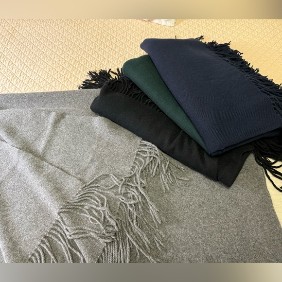 Piscotta New York 100% Cashmere Throw - Picture 2 of 12